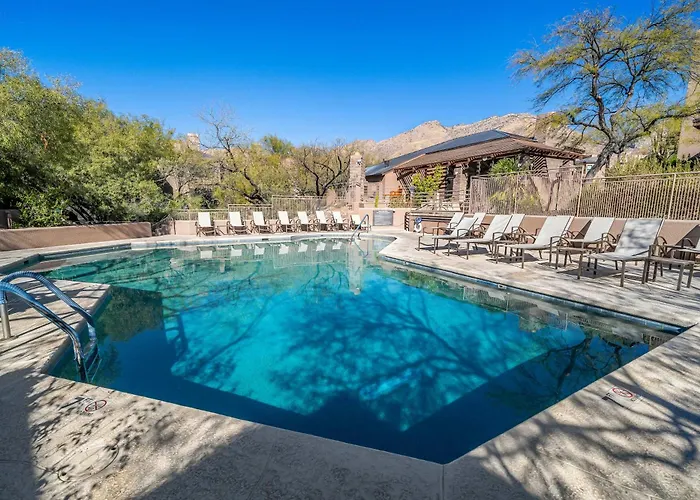 Gorgeous Mountain & Views Pools & Hot Tubs Holiday home